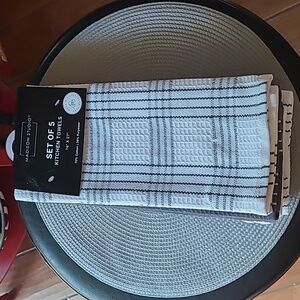 Madison Studio Kitchen Towel Set